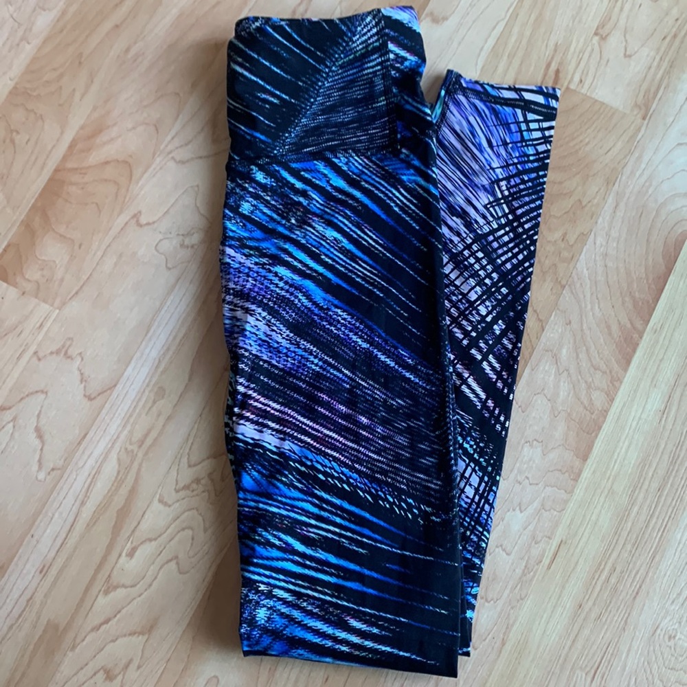 Lululemon full length leggings gorgeous!! Size 4 excellent condition